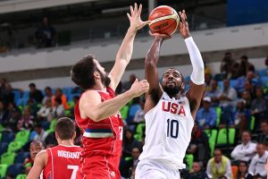 Bogdanovic falla el tiro decisivo en un partido difícil para EEUU (94-91)