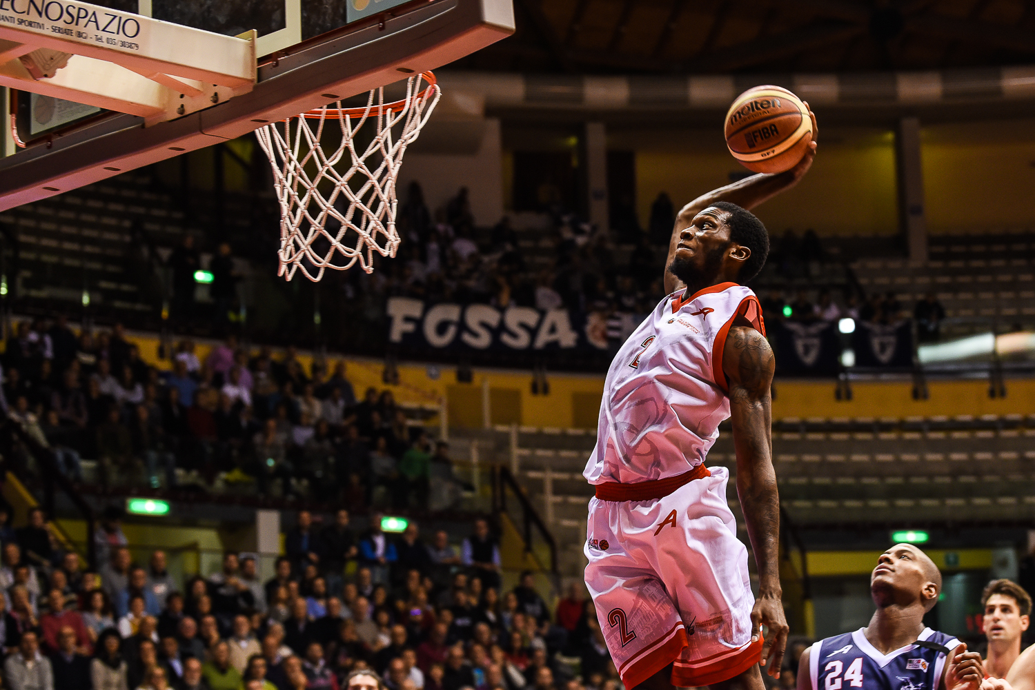 Los NCAA Rookies sí la saben meter en Europa: (II) Quintetos Gold