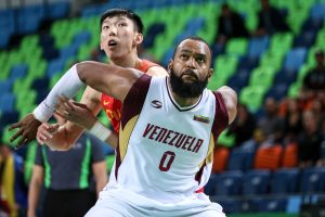 Venezuela se impone a China en un intenso choque (72-68)