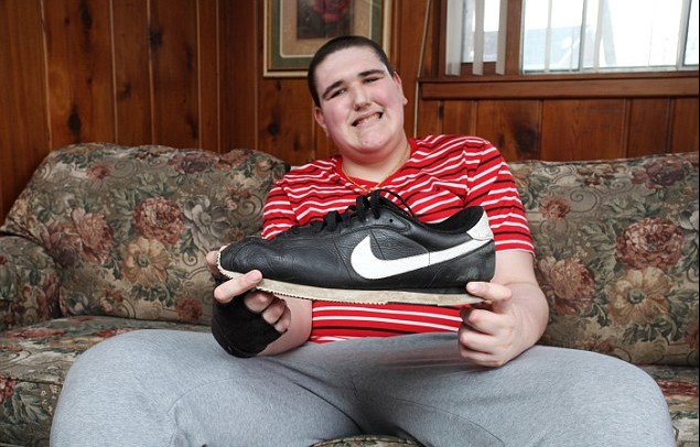 El Gigante que nunca podrá jugar al baloncesto