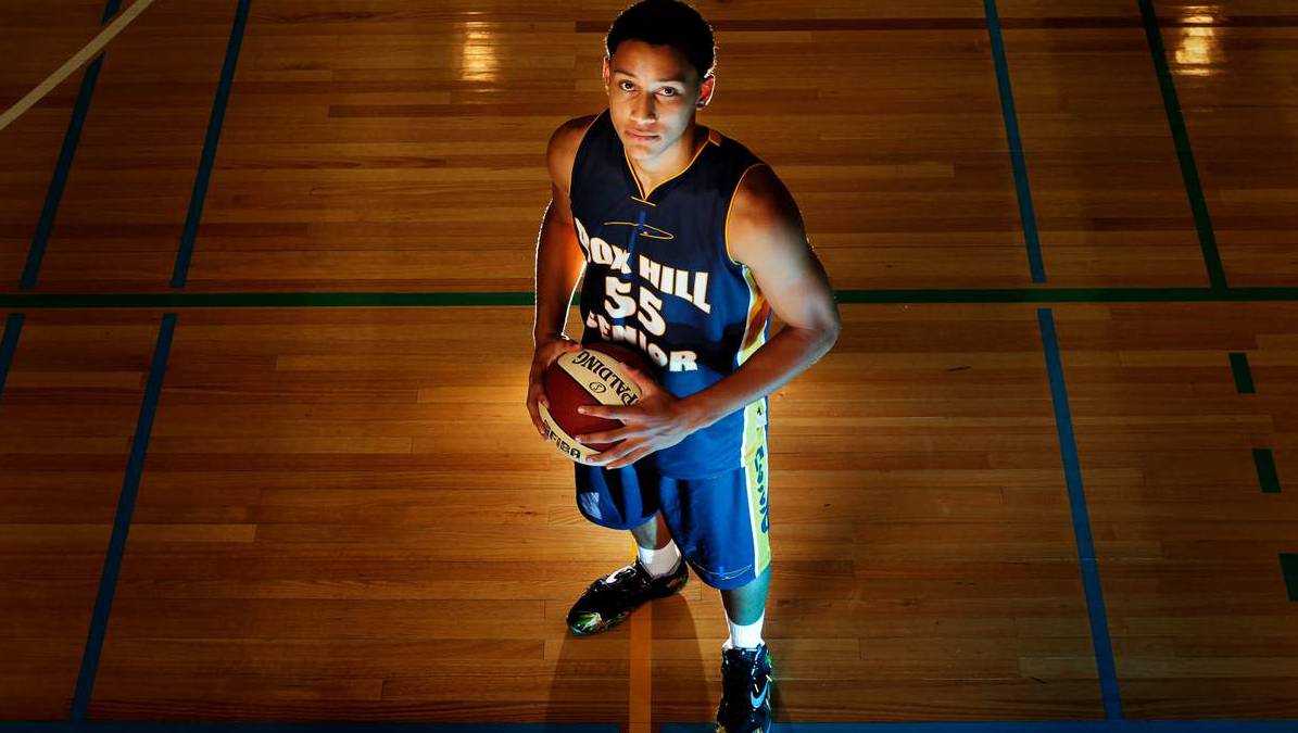 Los Sixers no levantan cabeza: Ben Simmons se fractura el quinto metatarsiano