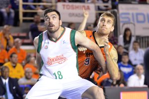 Pierre Oriola, nuevo refuerzo para la pintura taronja