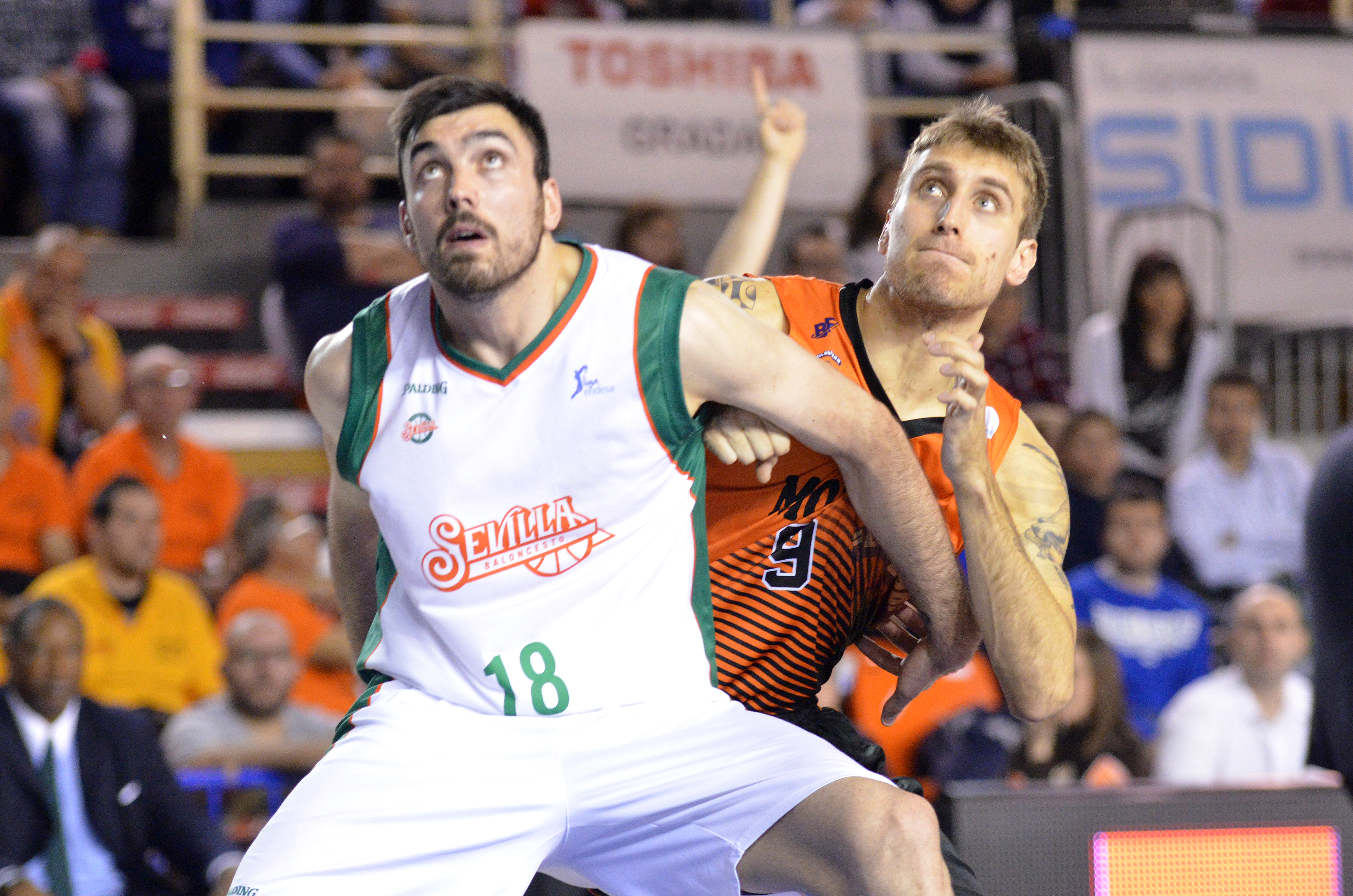 Pierre Oriola, nuevo refuerzo para la pintura taronja