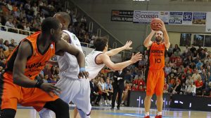 Se sacuden los cimientos en Fuenlabrada: Cabezas, cortado; Sekulic, lesionado