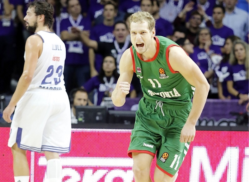 Baskonia asalta con valentía el Barclaycard (87-91); Blazic, decisivo en el “clutch”