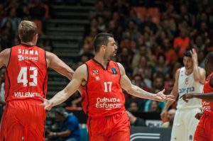 La primera parte condena al Valencia Basket (77-81)