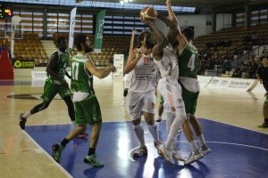 Araberri debuta en LEB Oro a lo grande. Breogán, primer líder de la temporada