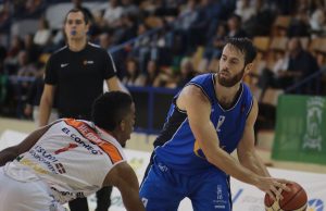 Araberri culmina con un triunfo la jornada de las prórrogas. Borja Arévalo, MVP