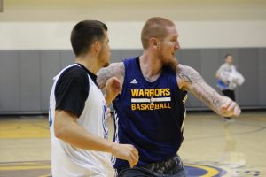 Robert Swift vuelve a las canchas y está a prueba con los Santa Cruz Warriors