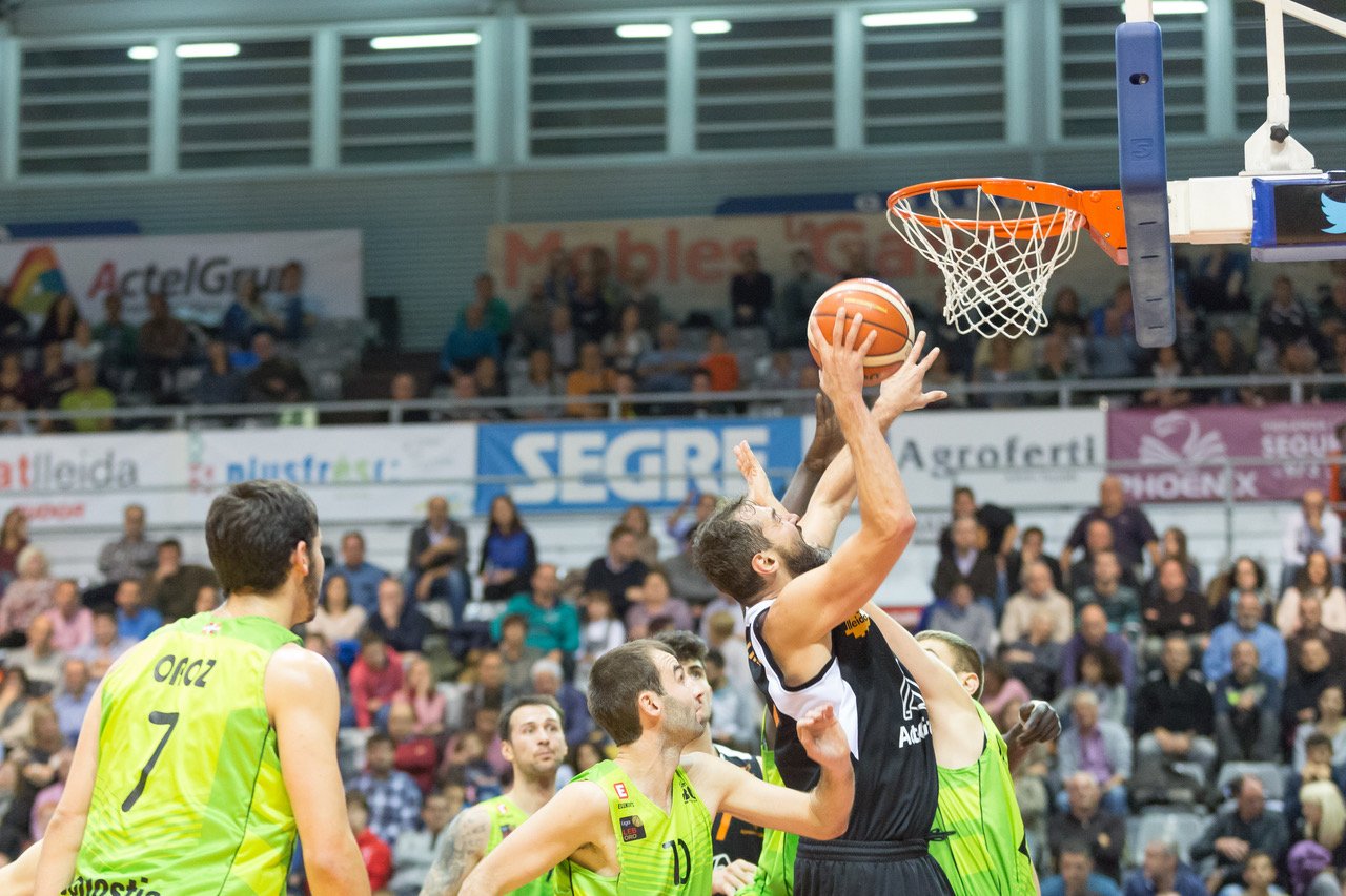 Ricardo Uriz derrota al Força Lleida sobre la bocina. Burgos y Palencia también sufren