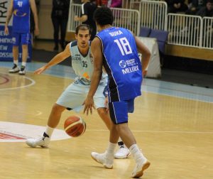 Jorge Romero cambia Lugo por Marín; Massine Fall, ya debutó con C. Melilla Baloncesto