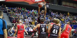 El Valencia Basket sobrevive a la primera parte de Rochestie (64-73)