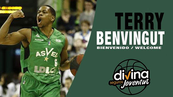 Divina Seguros Joventut ficha al anotador base Terry Smith ¿El salvador?