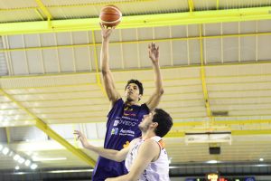 Oviedo, a un triunfo de jugar la Copa como anfitrión. Paso atrás de Palencia y GBC