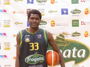 Placide Nakidjim, de firmar un 20-20 en EBA a fichar por Moron en LEB Plata