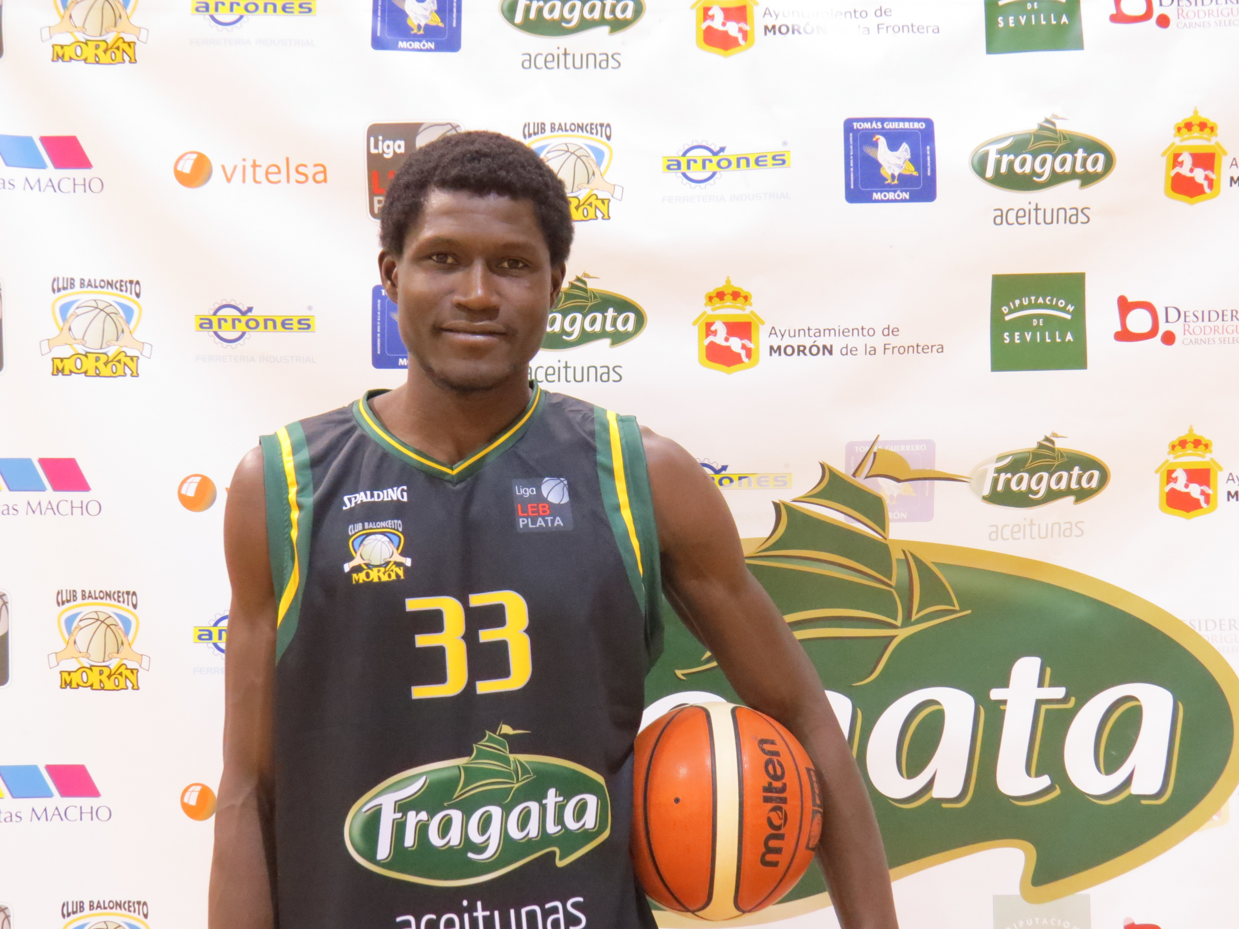 Placide Nakidjim, de firmar un 20-20 en EBA a fichar por Moron en LEB Plata