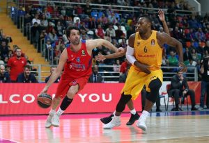 Teodosic acaba con el Barça en la vuelta de Navarro (92-76)