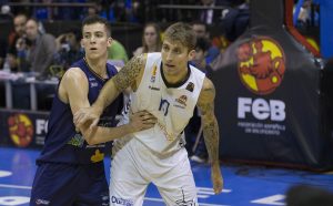 ¡Fiesta en Pumarín! Oviedo se lleva una vibrante final ante Burgos (80-77)