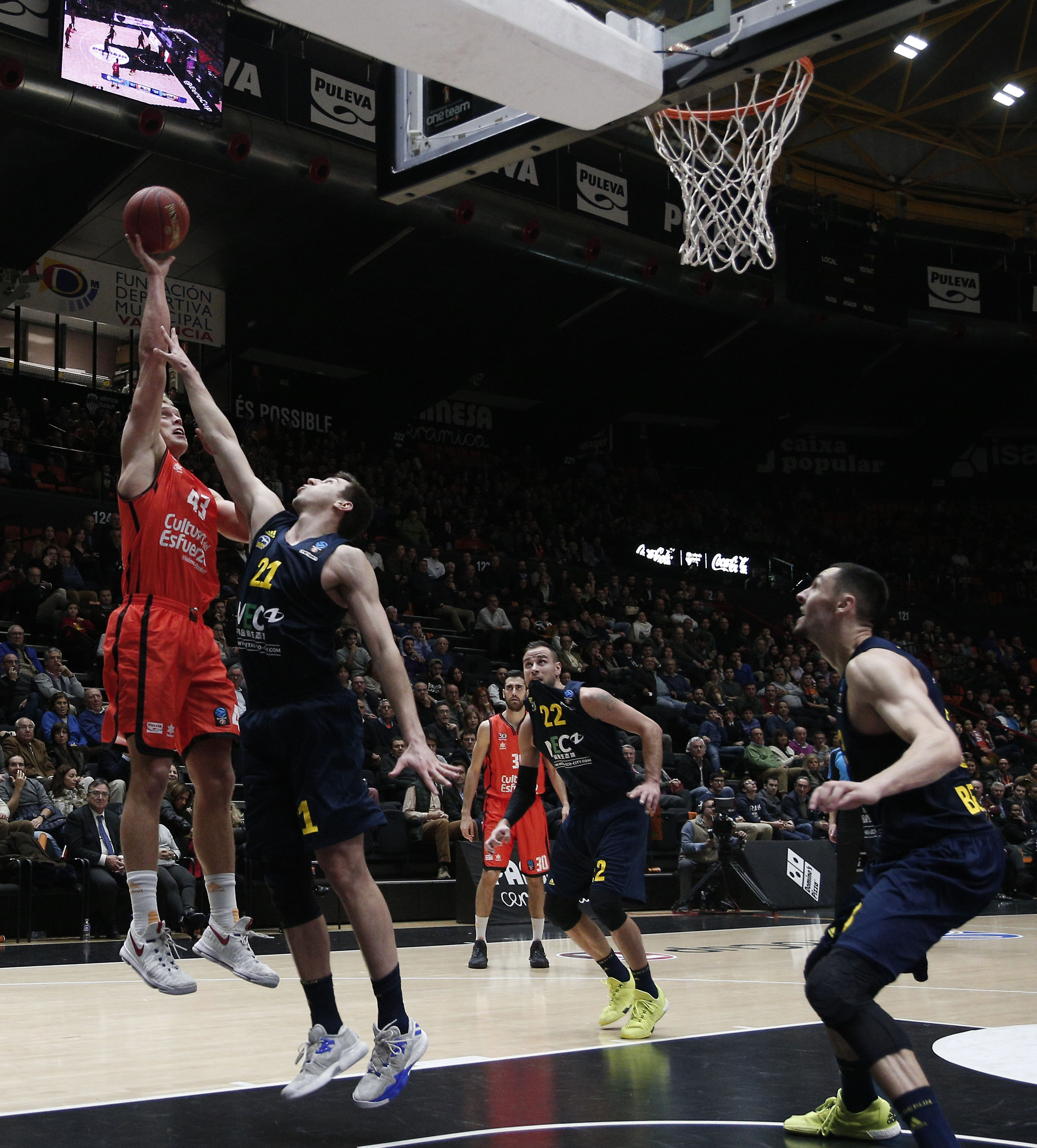 Dubljevic y San Emeterio derrotan a un combativo Alba Berlín (85-80)