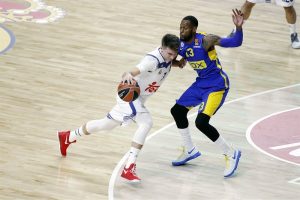 Luka Doncic hace la gota china a Maccabi y el Real Madrid vence por 80-75