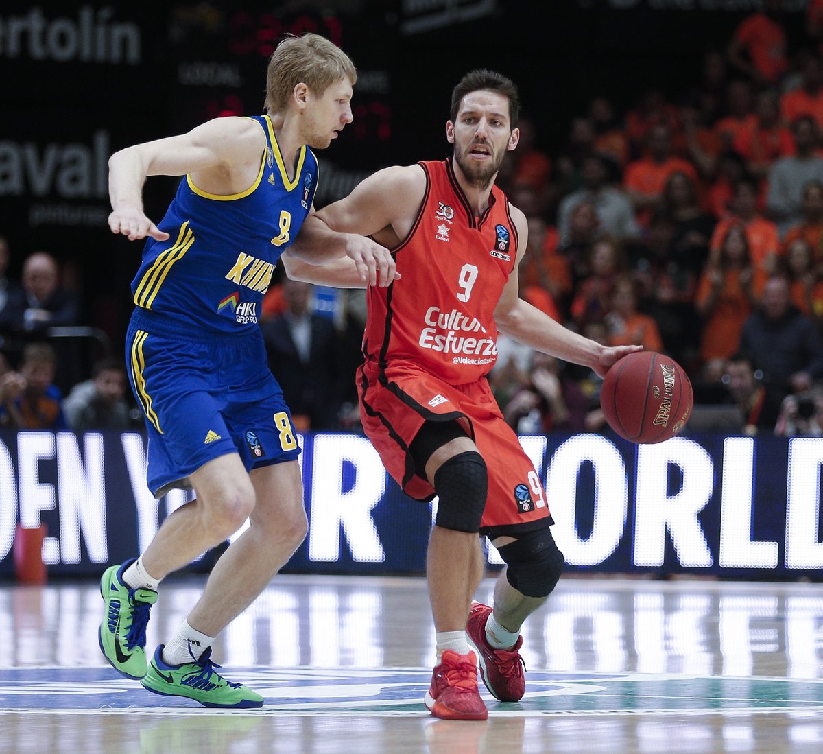 Valencia Basket toma ventaja gracias a un inmenso San Emeterio (88-82)