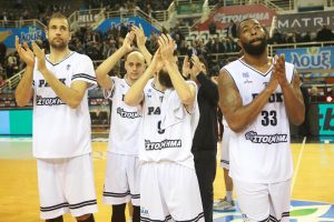 Dulce derrota para Iberostar Tenerife en Salónica en la ida de octavos de la BCL (66-63)