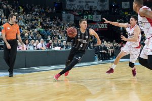 Scott Bamforth se rompe el menisco y deberá pasar por quirófano