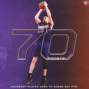 Devin Booker (70 puntos) entra en la historia. LeBron lidera a los Cavs