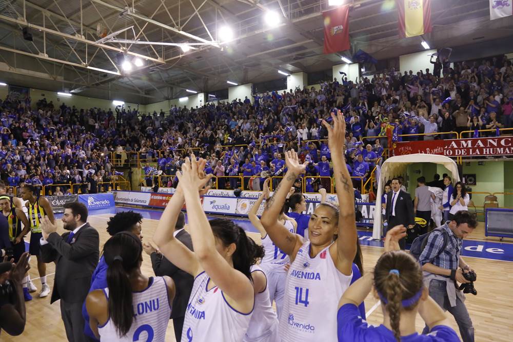 Würzburg lleva en volandas a un Perfumerías Avenida que fuerza el tercero (76-66)