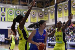 Un enorme Perfumerías Avenida se queda a las puertas de la Final Four (87-80)