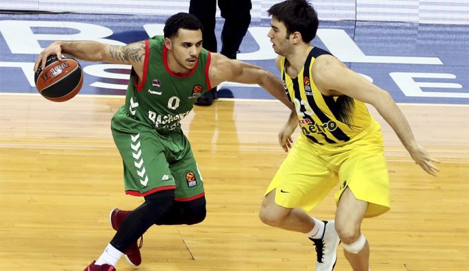 El mejor Baskonia de la temporada da un golpe sobre la mesa en Estambul (74-79)