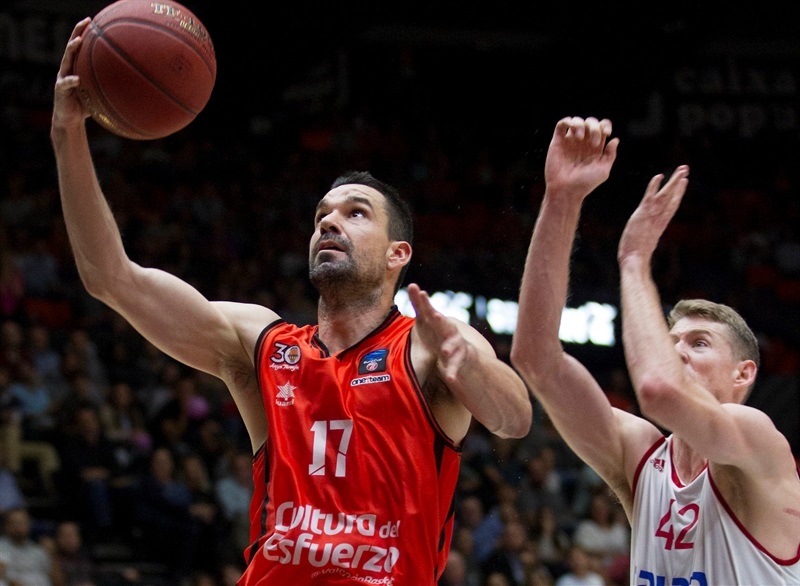 San Emeterio muestra a Valencia Basket el camino hacia la final