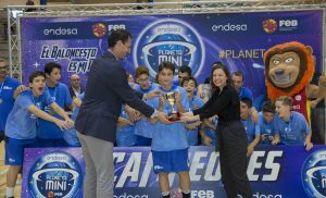 Cataluña en chicas y Canarias en chicos, campeones de España Mini 2017
