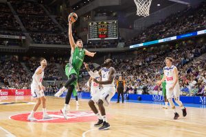 Darussafaka forzó al Real Madrid a cometer sus peores errores y dio la campanada (80-84)