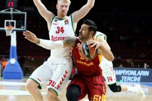 Baskonia supera a Galatasaray y seguirá luchando por la cuarta plaza (80-103)