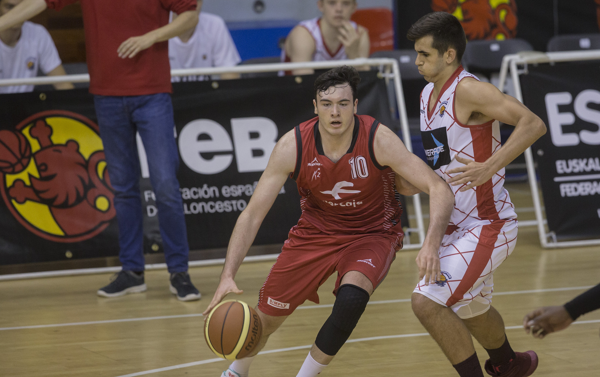 CE Jun Mas (J2): Madrid, Barcelona, Unicaja y Penya no fallan; Cristian Mullor, MVP (44v)