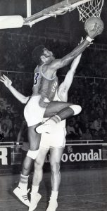 El primer matador en España, Charles Thomas, vivo tras darle por muerto durante décadas