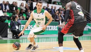 Spencer Butterfield podría volver a España. Baskonia le sigue de cerca