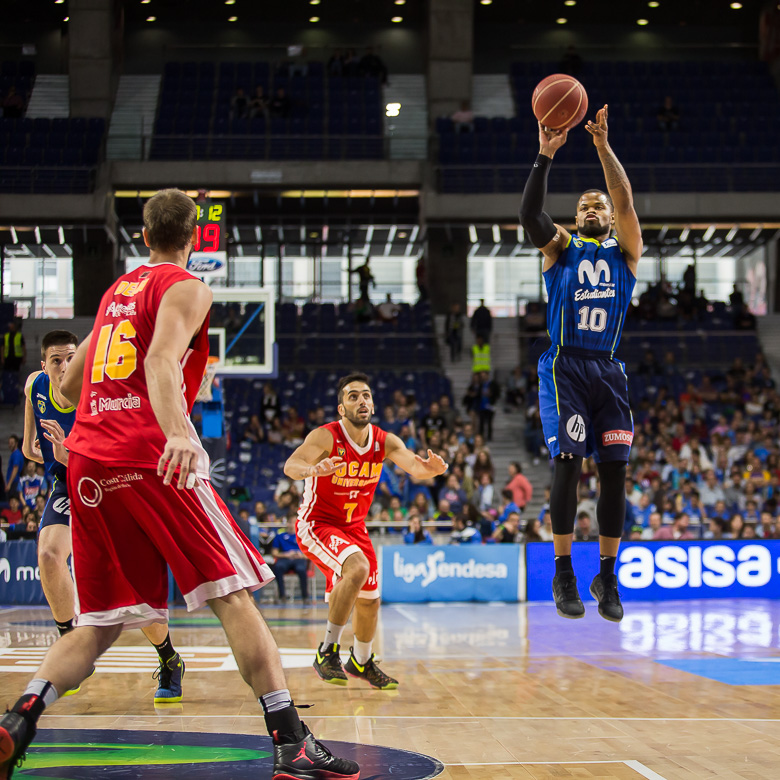 Omar Cook renueva con Movistar Estudiantes