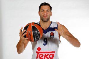 Felipe Reyes renueva con el Real Madrid: será el capitán blanco hasta 2019