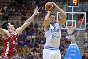 Finlandia pone contra las cuerdas a Francia; Gallinari, MVP sin premio