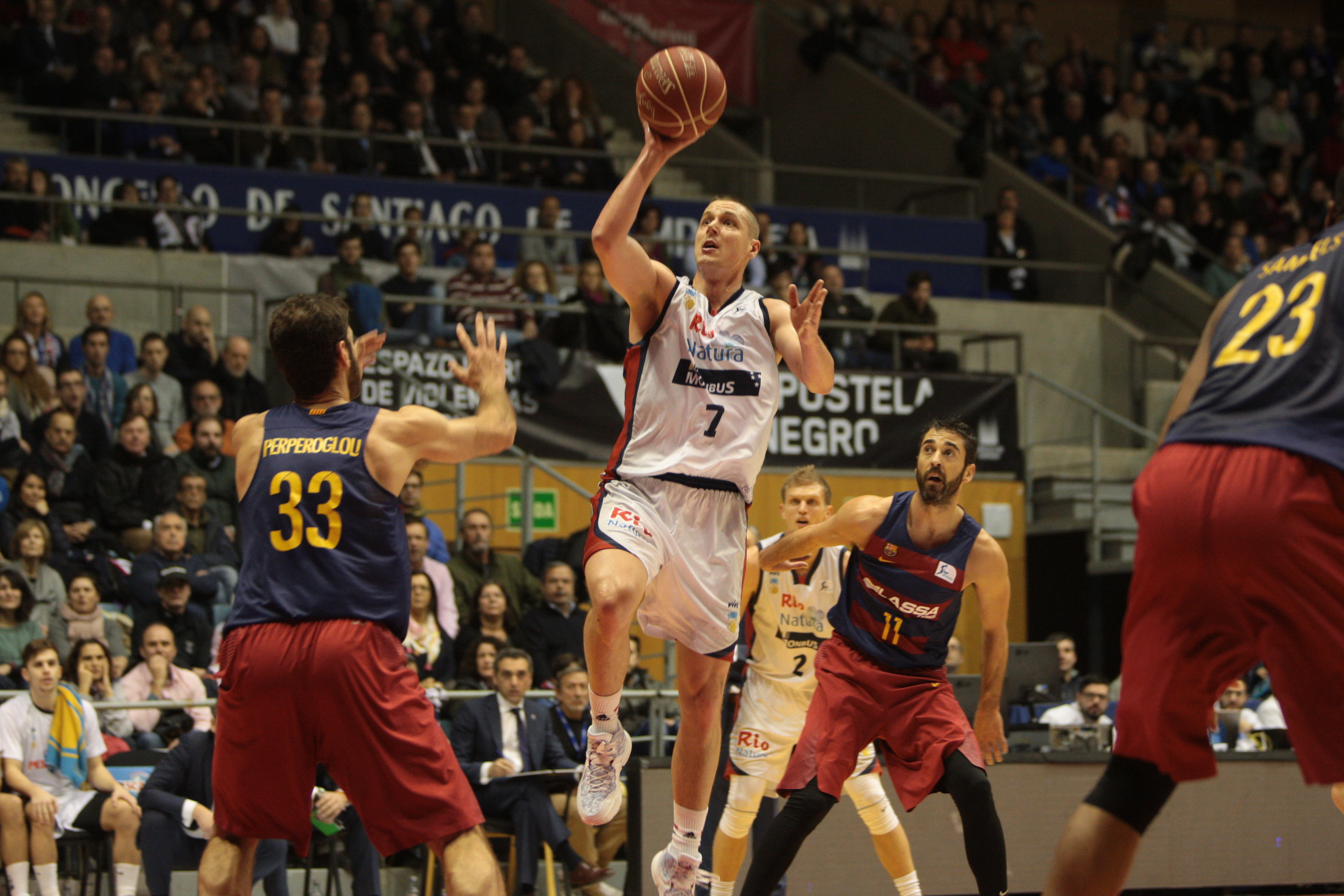 Real Betis Energía Plus ficha al trotamundos Donnie McGrath