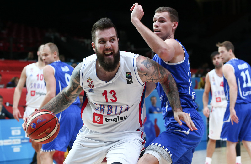 Finlandia, un juego de niños para Miroslav Raduljica (94-81)