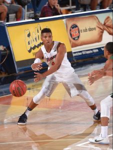 Castelló, Clavijo y Cáceres arman el perímetro: Steirnasson, Gutenius, Coggins y Ward