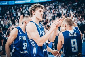 Eurobasket 2017, Grupo A (J1): Lauri Markkanen se presenta a Europa