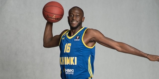 Nobel Boungou-Colo, potencia física para el perímetro del Real Betis Energía Plus