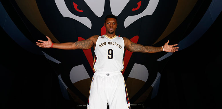 Zoco NBA: Terrence Jones a Milwaukee y oficiales las llegadas de Barnes y Bogut