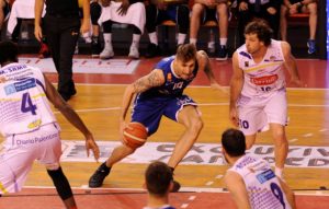 San Pablo Burgos oficializa las renovaciones de Akodo, Huskic y Vega