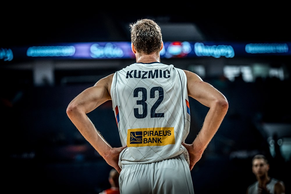 #Eurobasket2017 Ognjen Kuzmic domina la zona y Serbia frustra el sueño de Hungría