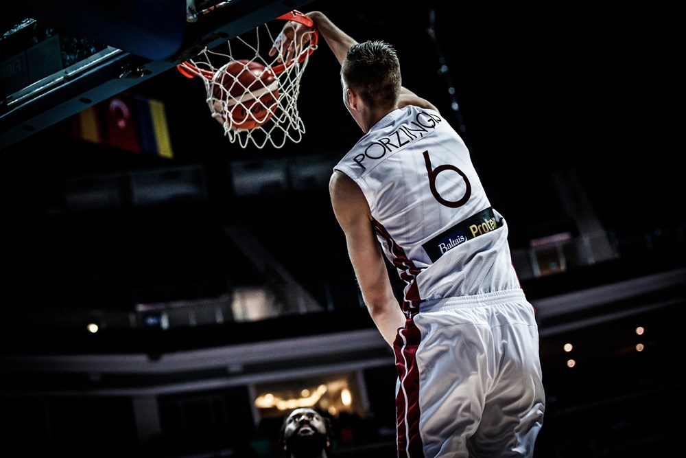 #Eurobasket2017 Grupo D (J3): Porzingis guía a Letonia; Rusia, invicta; Serbia gana
